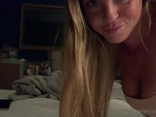 rahyndee harlot masturbates both holes