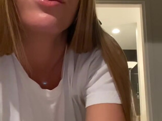 rahyndee beautiful woman in black clearly jerks off her vagina