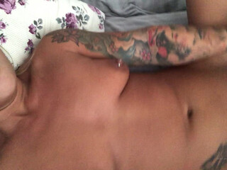 minniegirl Dark-haired chick