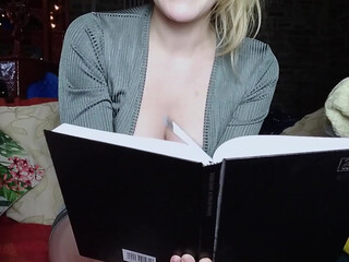 lucymuse gorgeous busty pussy masturbates