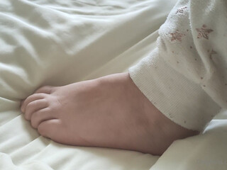 laheldoll exquisite blonde relish masturbating cunt