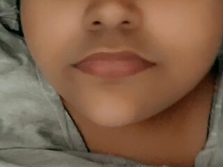 goddesskonata sexy blonde gently masturbates cunt