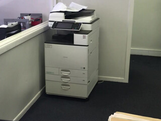 downundercple the obstinate babe works the body with oil