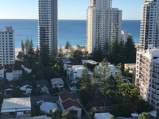 downundercple incendiary slut pulls his cap with his fingers