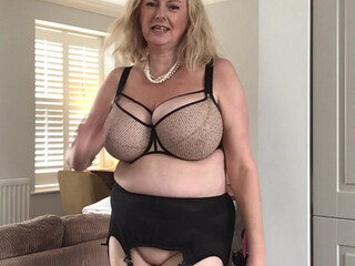courtesananna Insatiable whore
