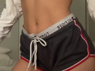 aarielj charming bitch jerks pussy and cums