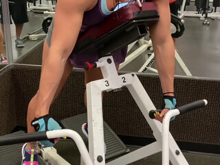 vegasqueen black-haired nymph pulls pussy