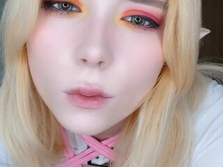 sweetiefox busty babe caresses nipples