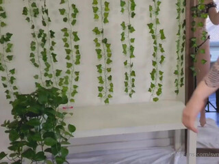 svnflowerqueen Busty courtesan