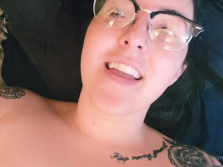 svnflowerqueen Attractive females