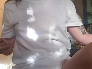 svnflowerqueen attractive cockroach shows tanned body