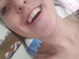 svnflowerqueen cute chick shows off gorgeous body