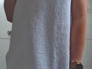 sarahwxpfree Showy chick