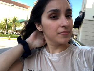 nancymiami teen slut gently jerks her pussy