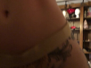 loveluna busty blonde gently masturbates cunt