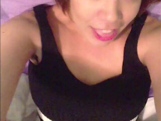 littlepuck beauty fucks herself in front of the webcam