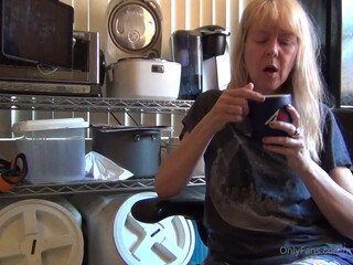 msjamiefoster fingering her asshole