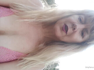 msjamiefoster beautiful lady pulls pussy