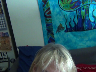 msjamiefoster cute slut caresses the vagina with fingers