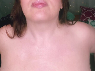 maggiegreenlive luxurious harlot poses in fr