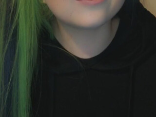 littlekittenn skinny squirt stretches the vagina