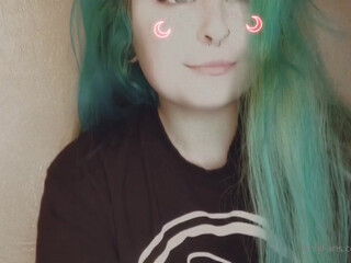 littlekittenn Luxurious young lady