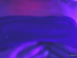 izzy xx a young queen fucks both holes