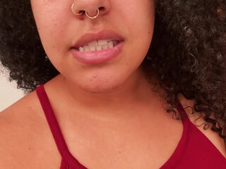 gemtheegoddess mature babe jerks both holes