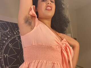 gemtheegoddess erotic dance and a good suction dildos from a blonde female