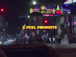 ebony mystique fat chick fucks cunt with phallus