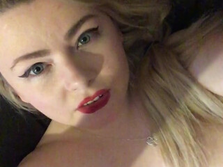 teendreamxo seductive babe shows boobs