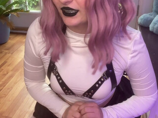 stonedmoon busty milf - deliciously jerking her pussy