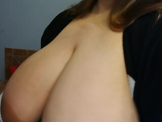 sarahrae lynch Juicy brunette