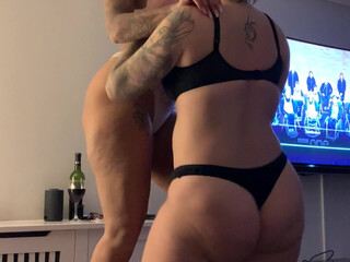 priya y Blonde trash