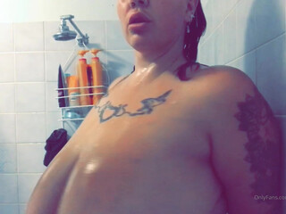 mikki951 golden rain