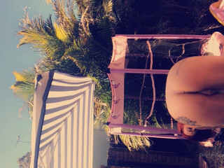 mikki951 charming finger jerking off