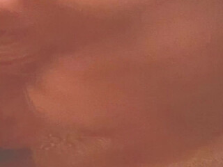 latinmamicd22 beauty fucks herself in front of the webcam