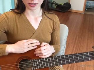 elfgirltalia dancing naked and pulling pussy