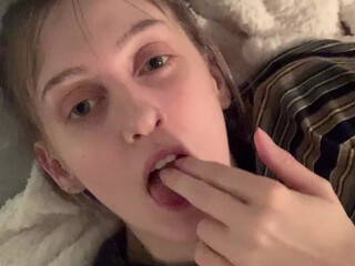 sluttyscarlett69 skinny female rubs herself with oil