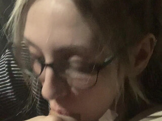 sluttyscarlett69 ardent slut seduces with a huge ass