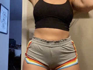 siripornstar hot bitch sucks dildos