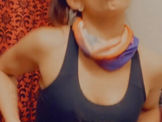 officialmariajade crazy slut gently pulls pussy