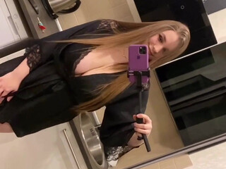lucylaistner busty  girl  jerks her pussy and squirts