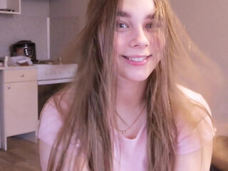 lucylaistner ardent skin posing nude