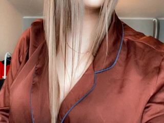 lucylaistner Insatiable bitch