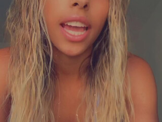 lightskinlanii fat depraved  girl