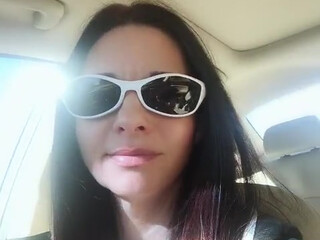 mindimink smeared her incredibly hot body with oil