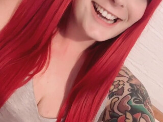 mamaplugs busty confused girl fucks cunt