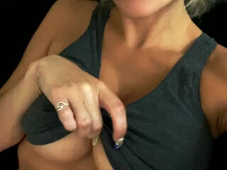 frankiejadetv cute bitch gently fingering pussy