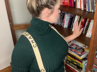 lanajadexxx wonderful caret caresses shaved holes